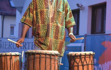 Bass-Trommel-Workshop mit Kofi Awil